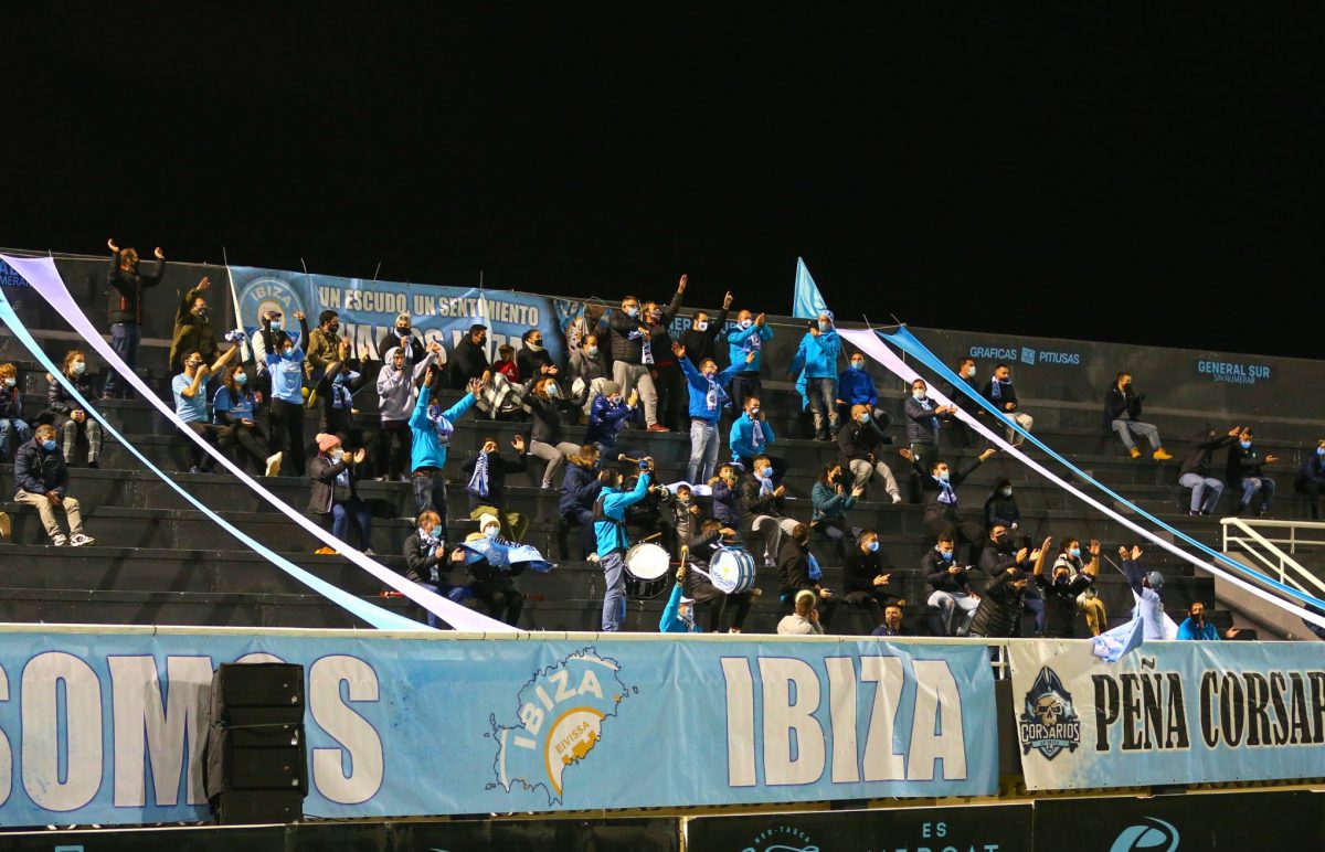 Afición de la UD Ibiza. / Fuente: UD Ibiza.