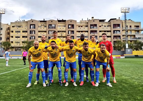 El Orihuela CF Se Impone Al RCD Espanyol B En Un Intercambio De Golpes ...