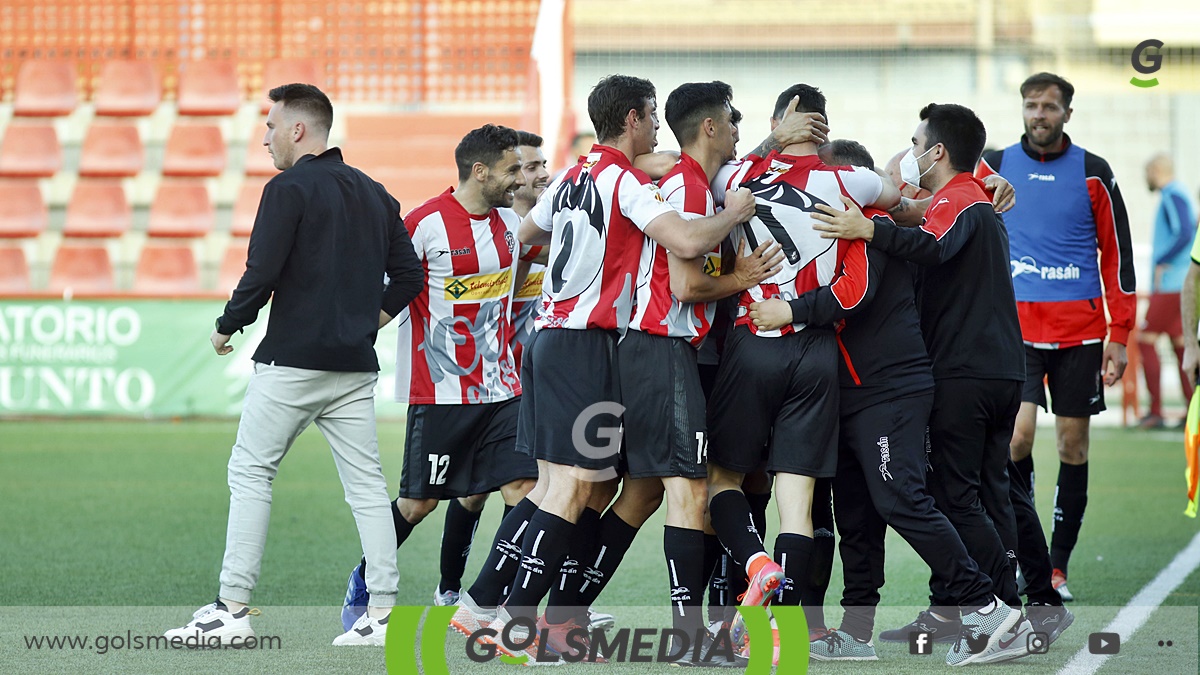 CD ACERO celebración gol