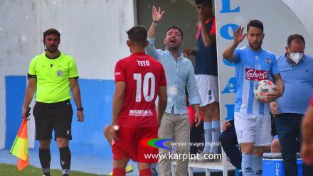 Chencho en el partido ante el CP Cacereño.