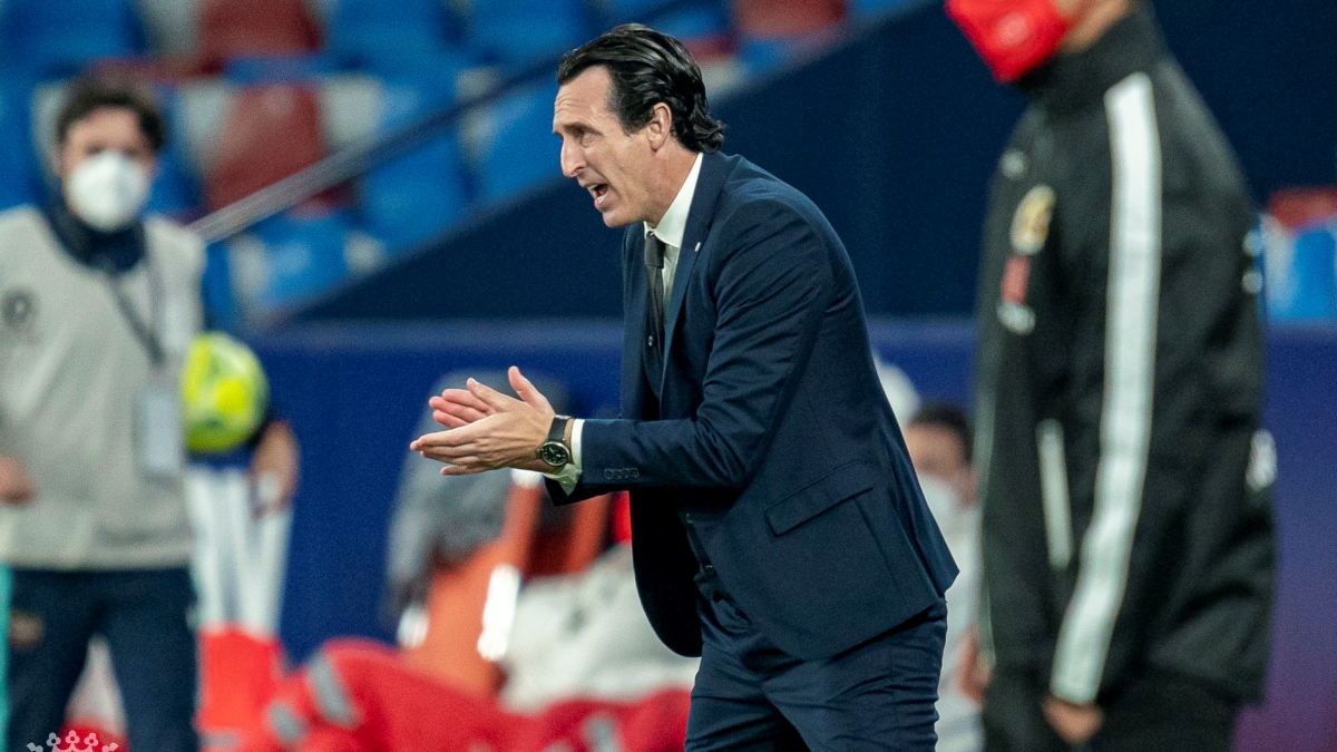 Emery durante un partido