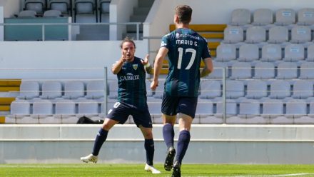 Mario González con el 17 en la espalda