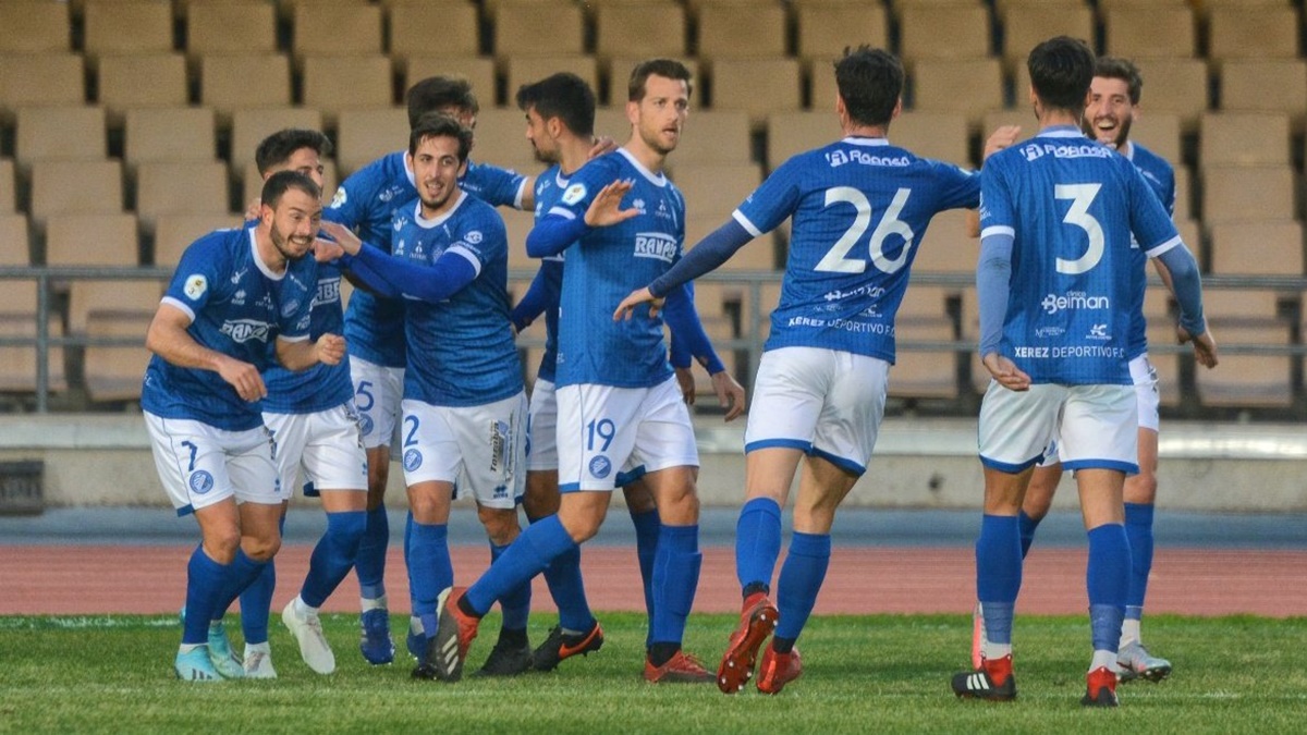 Aplazado el Conil-Xerez DFC por un positivo por Covid-19 en la plantilla  amarilla