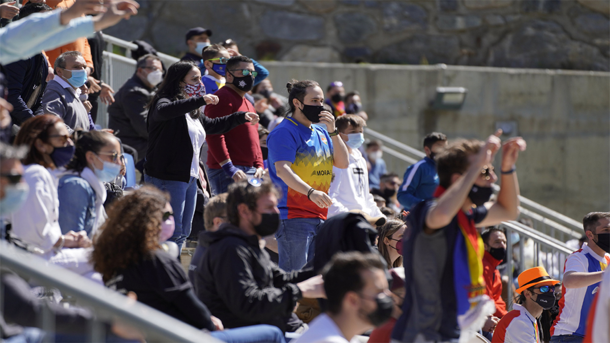 fc andorra aficionados en las gradas