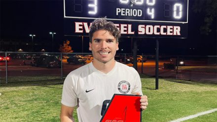 Héctor Vellés jugador en la Liga Universitaria