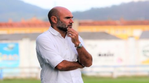 Manel Menéndez, técnico del Club Marino de Luanco