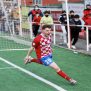Un jugador del UD LLanera celebra un tanto