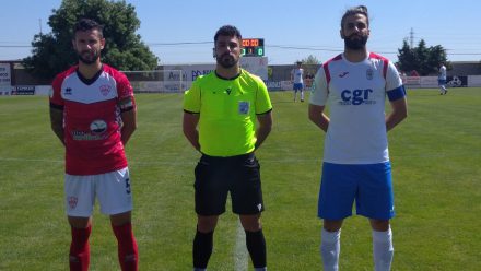 El capitán Alex Jiménez ante EMD Aceuchal