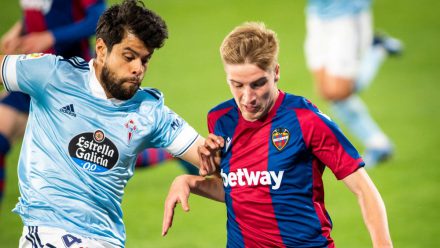 Cantero en su debut con el Levante