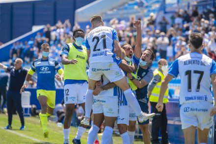 Atlético Baleares celebrando un gol