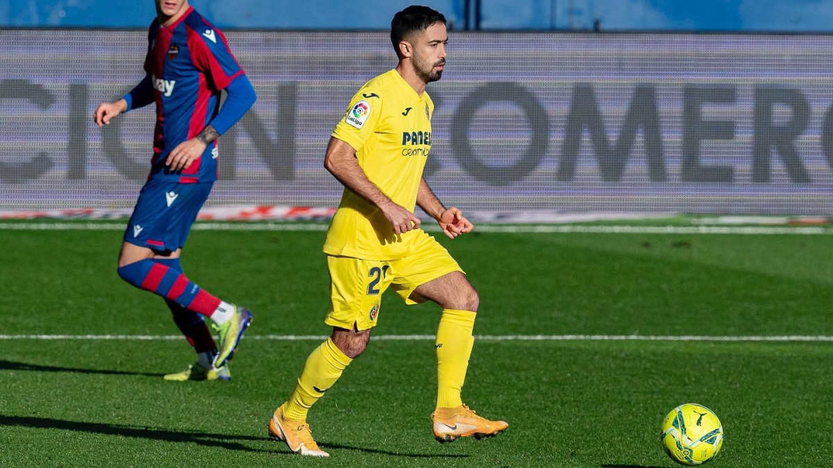 Jaume Costa jugando con el Villarreal frente al Levante