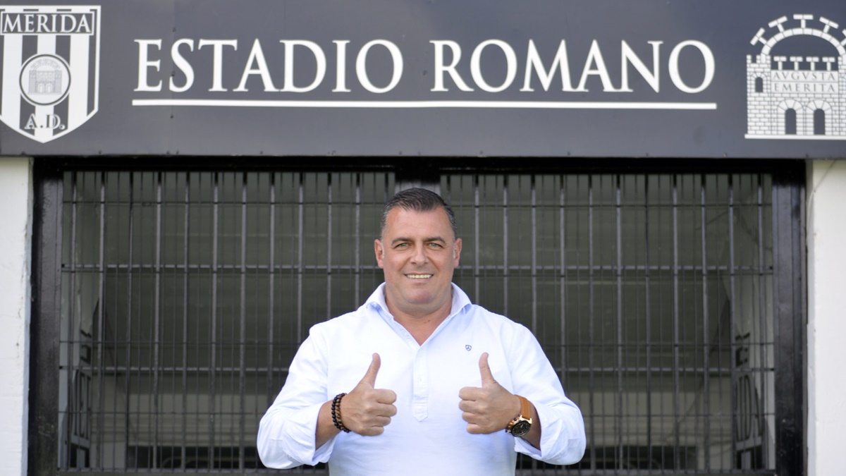 Luis Miguel Olivar entrada Estadio Romano