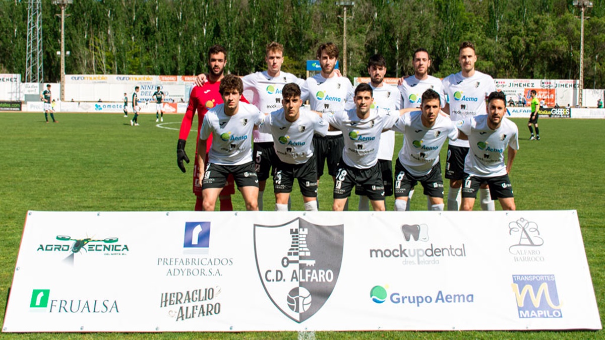 Los jugadores del CD Alfaro