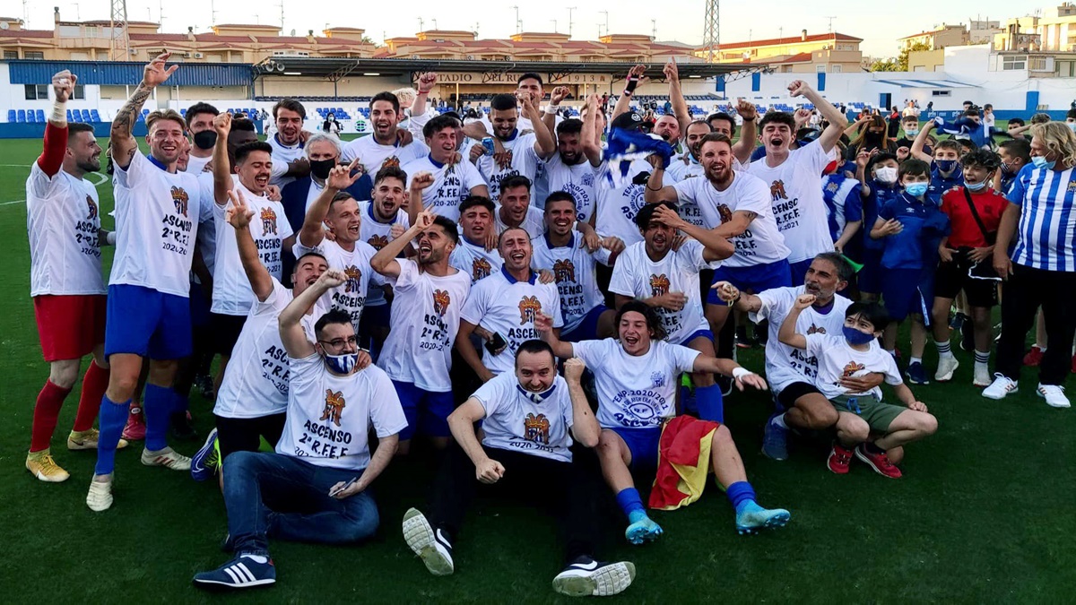 celebracion-ascenso-aguilas-fc