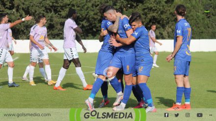 FB Redován CF celebra gol ante Torrellano