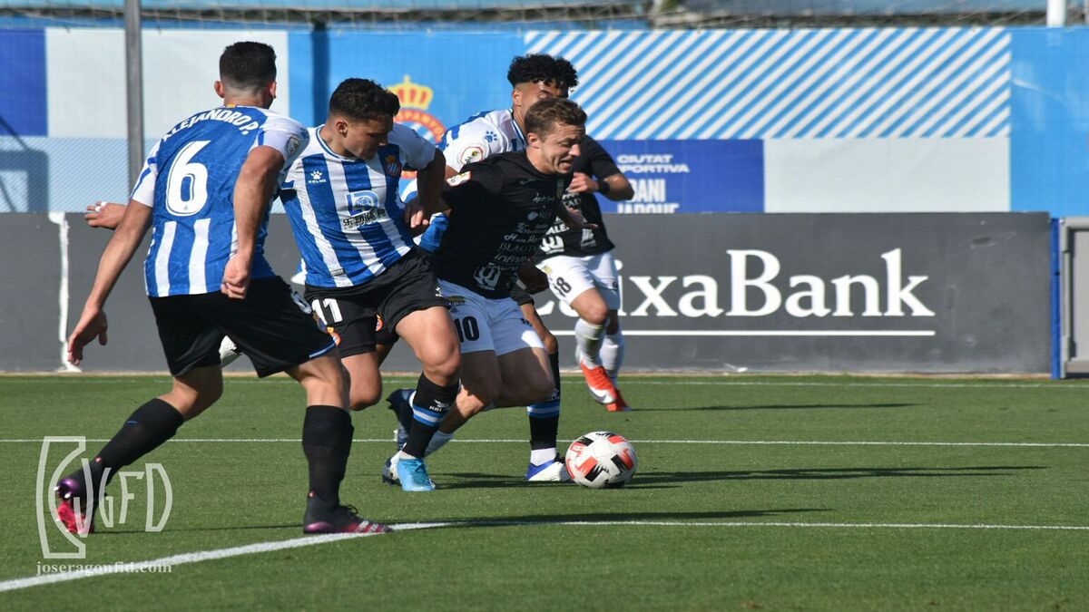 Espanyol B Peña Deportiva disputa