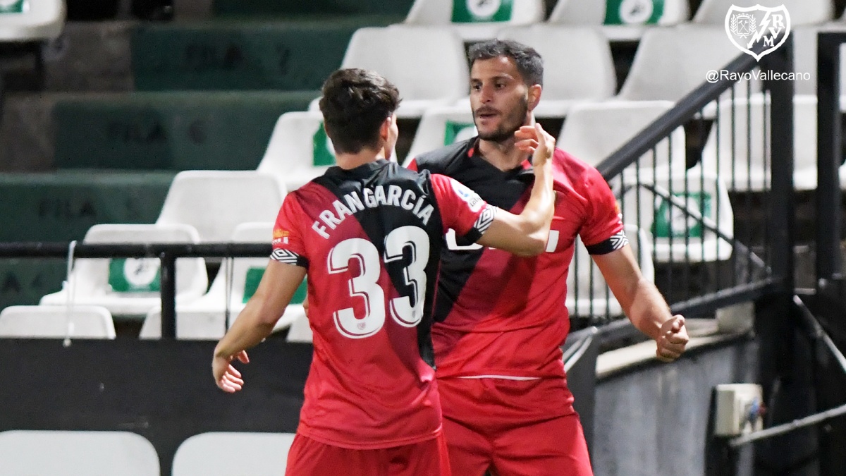 Yacine Qasmi y Fran García de Rayo Vallecano