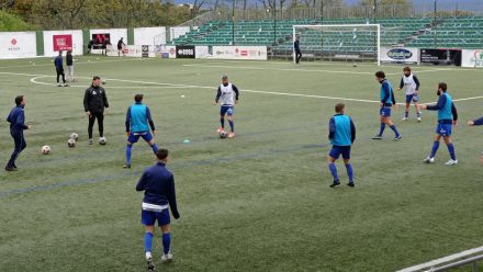 Jugadores CD Covadonga entrenamiento Luis Ramos