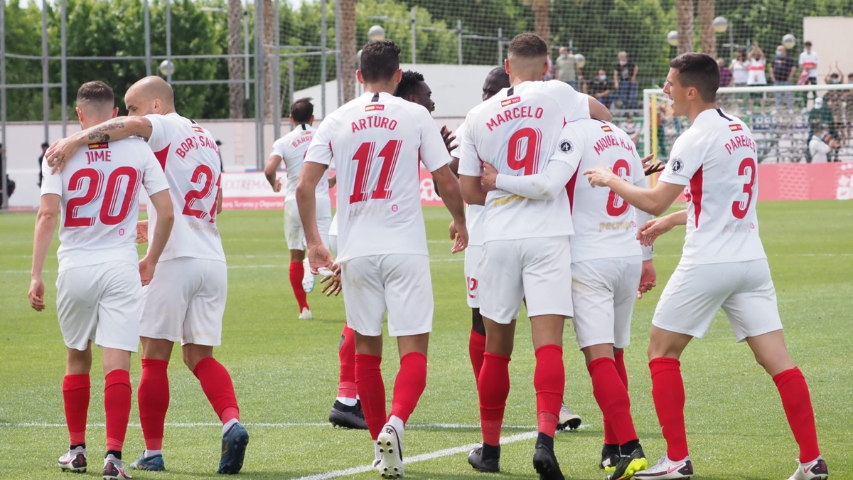 Jugadores UD Sanse celebración