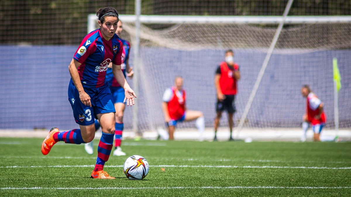 nuria martinez levante ud femenino