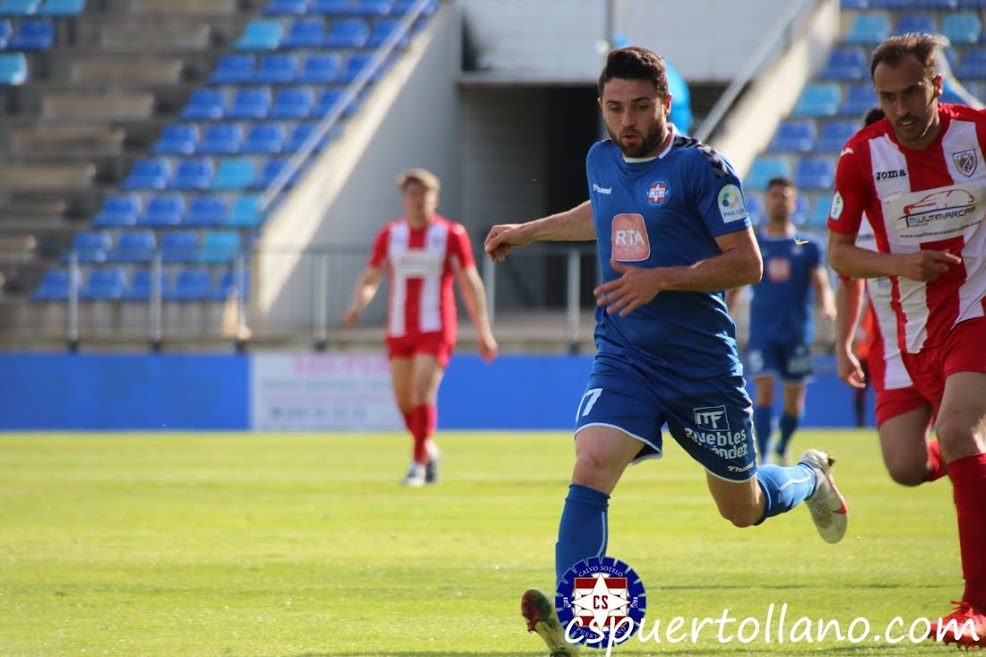 Iván Limón, jugador del Puertollano de Segunda RFEF. CS Puertollano