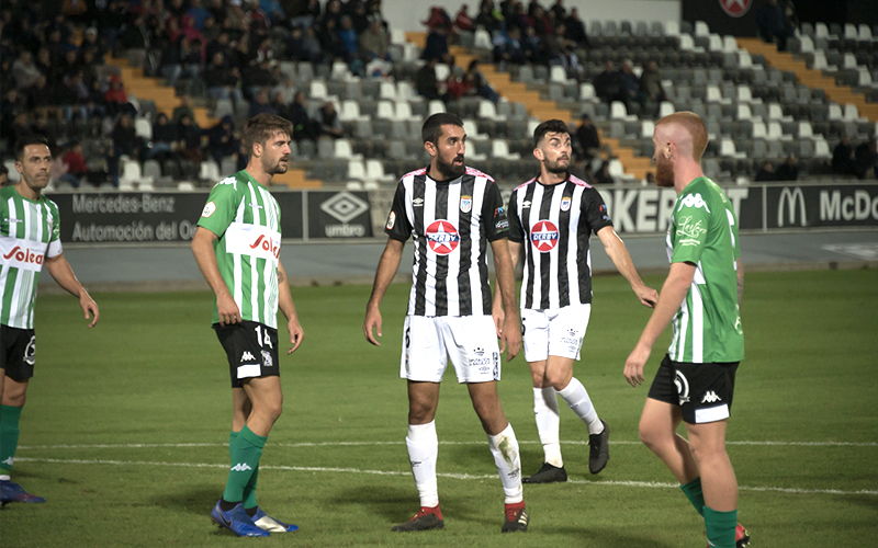 Sergi Maestre con el Badajoz, nuevo fichaje del Albacete. CD Badajoz