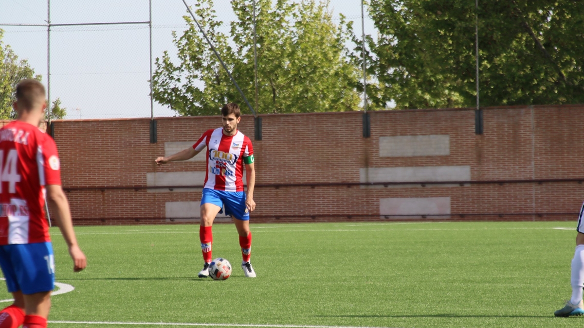 David Gómez defensa CDA Navalcarnero