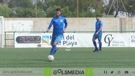 Jugador San Pedro contra Vila d'Onda