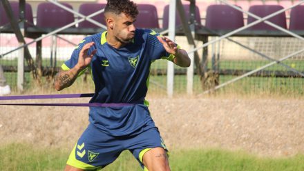 Adrián León entrenamiento UCAM Murcia