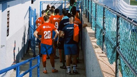Jugadores Mazarrón FC campo Archena Sport