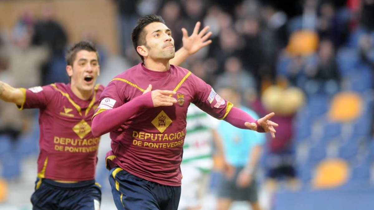 Charles celebra gol Pontevedra CF