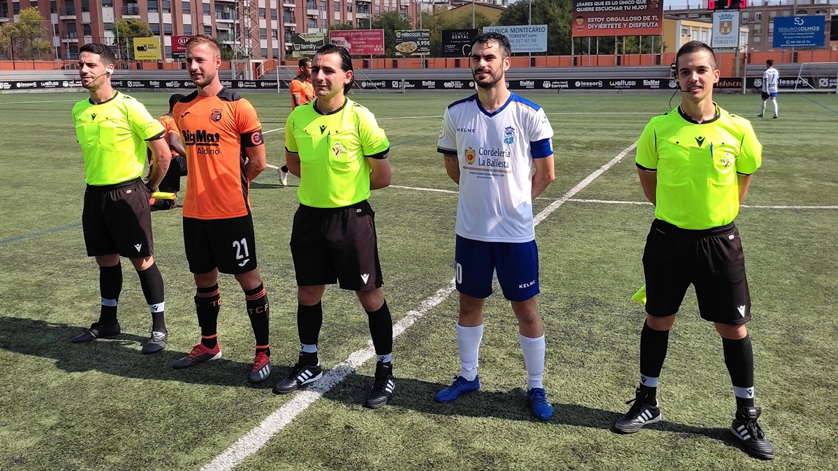 Foto de capitanes Torrent CF- Callosa Dptva