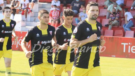 Diego García salta al campo