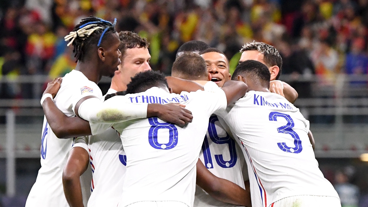 Jugadores franceses celebran un gol