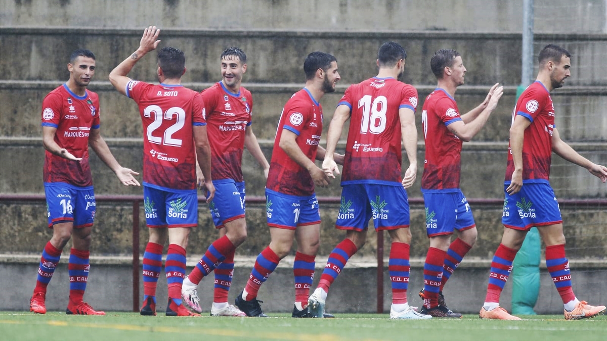 Jugadores CD Calahorra celebran gol