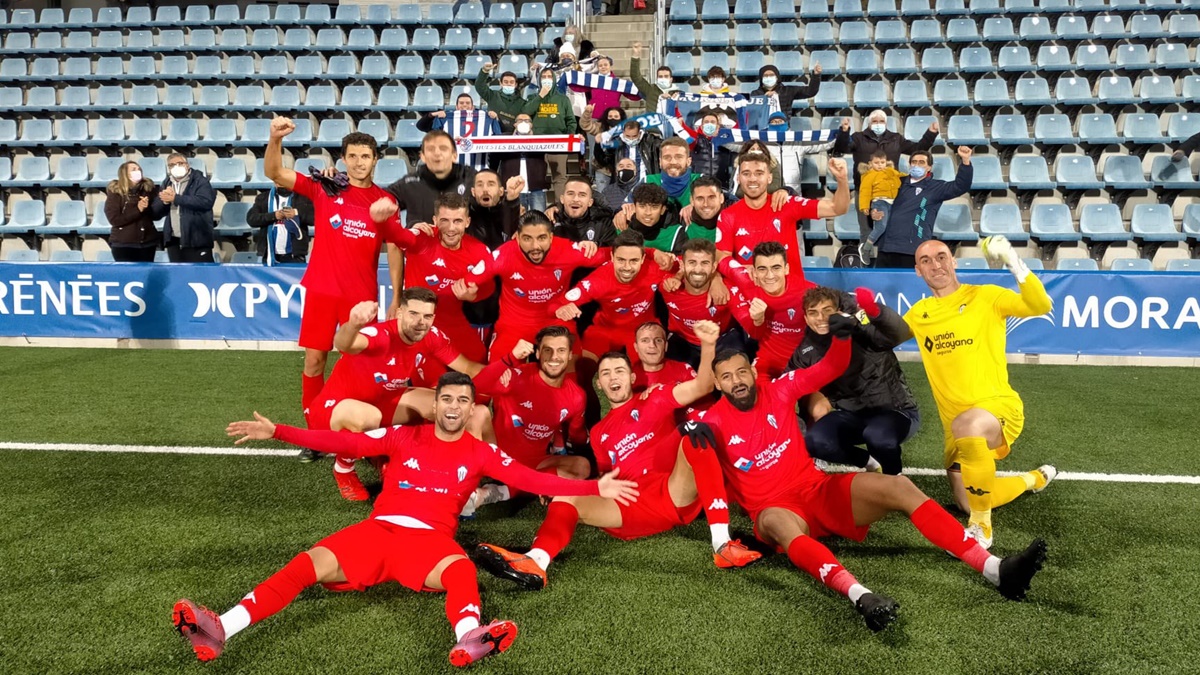 Celebración Alcoyano y aficionados