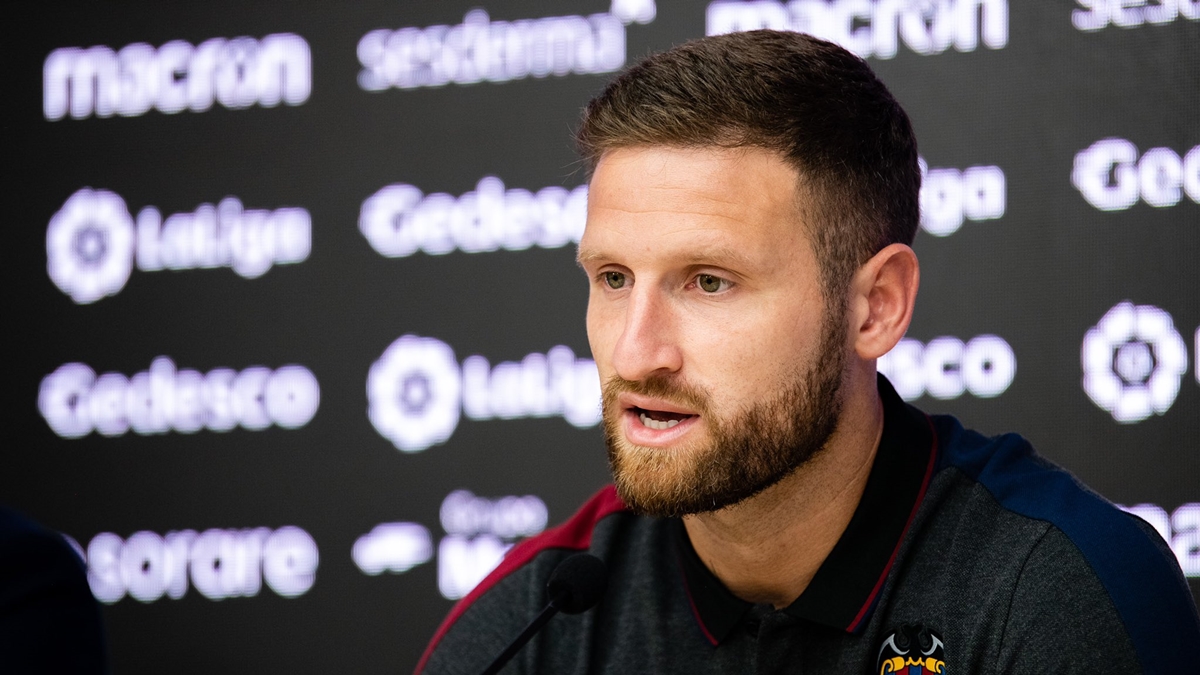 Mustafi habla rueda de prensa