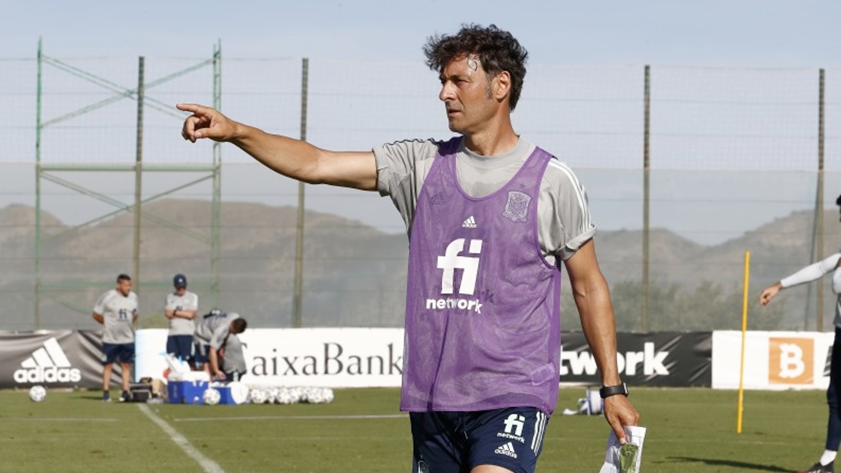 Santi Denia da indicaciones entrenamiento