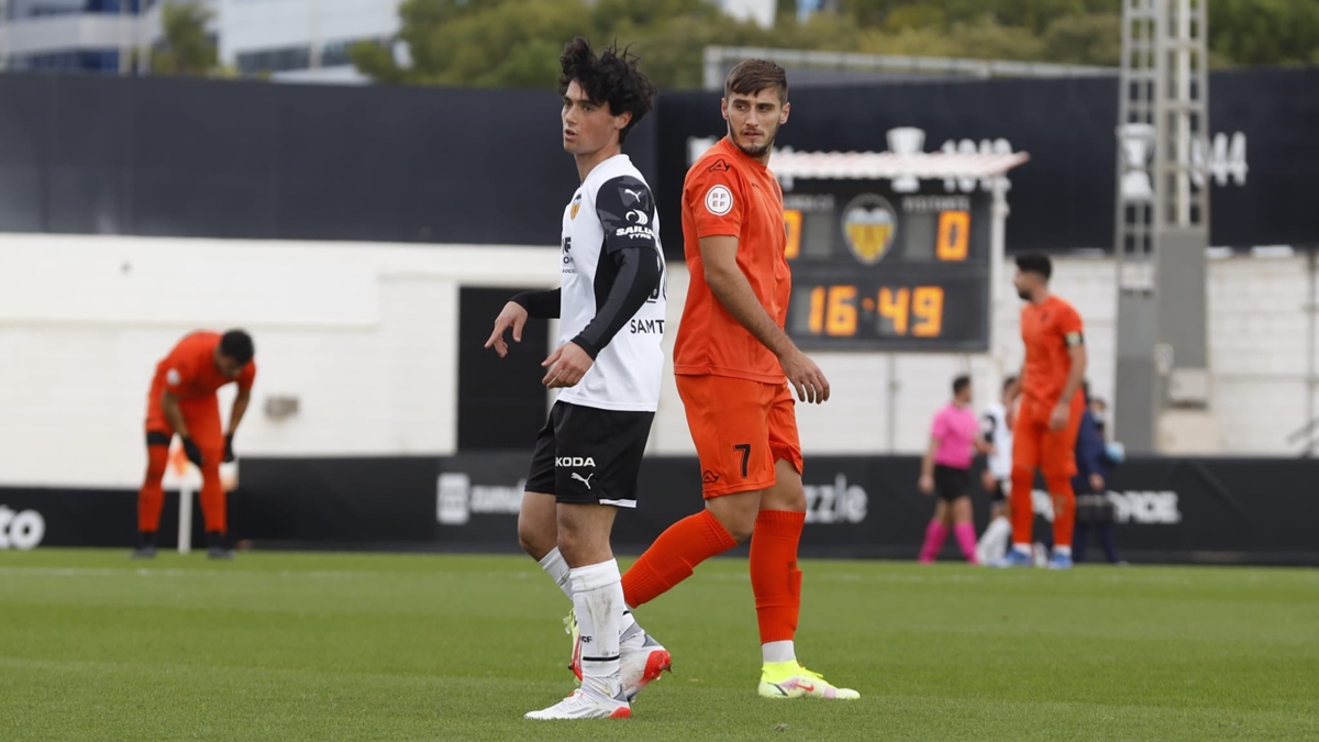 Jugadores Valencia Mestalla y Athletic Club Torrellano