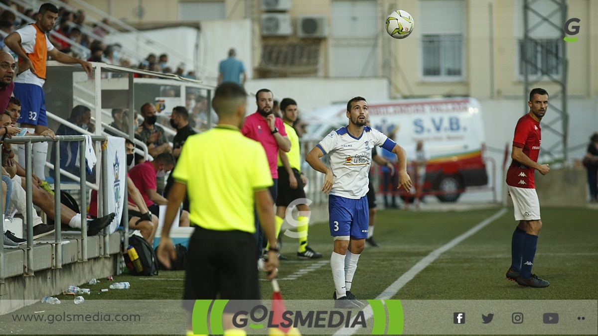 Chicha saca de banda partido