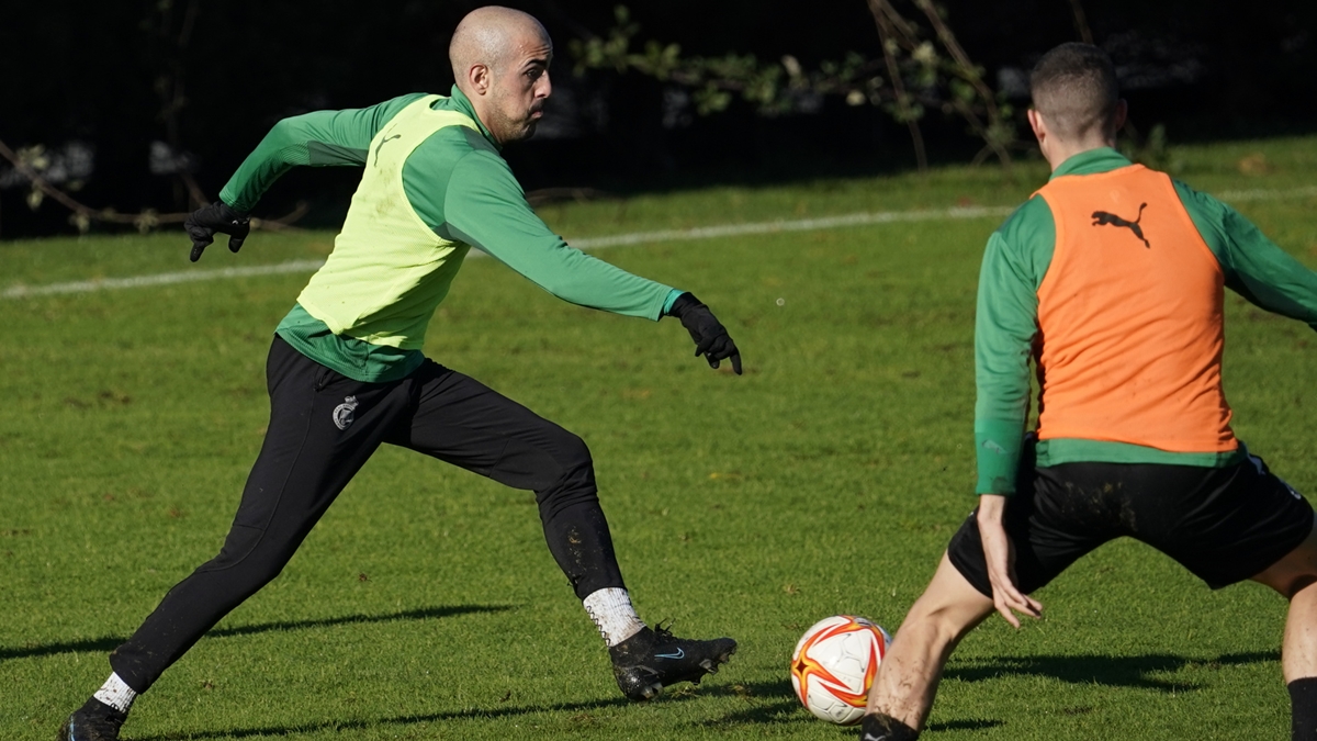 Carlos Castro entrenamiento Racing Santander