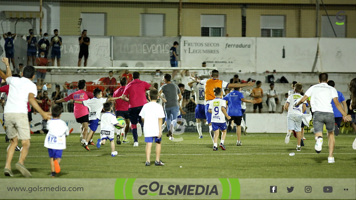 Invasión público playoff ascenso Tercera