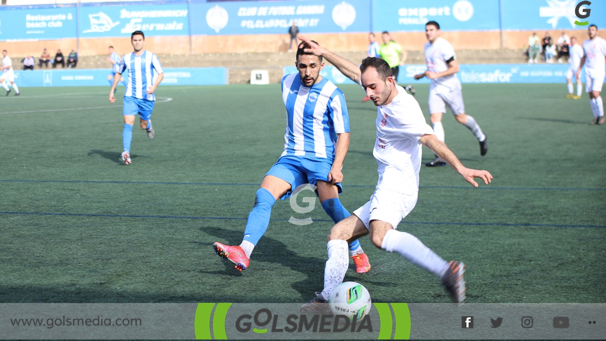 Jugador Sueca ante rival Gandia