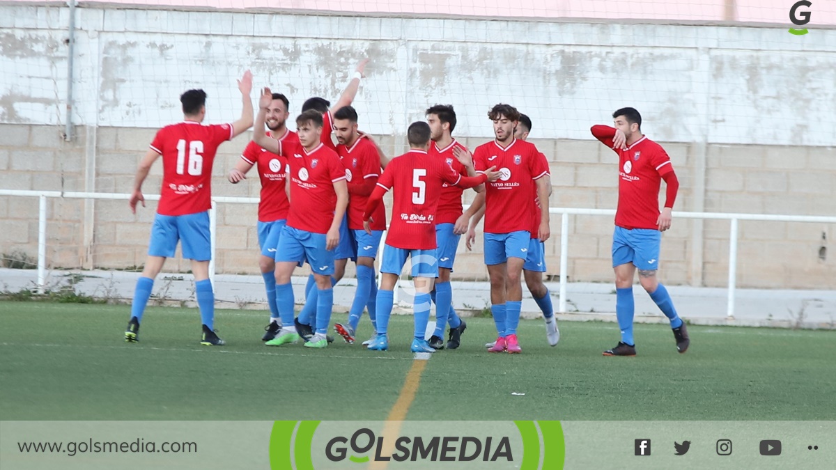 Jugadores Contestano celebrando gol