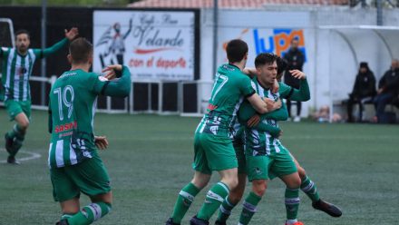 Celebración gol Vimenor