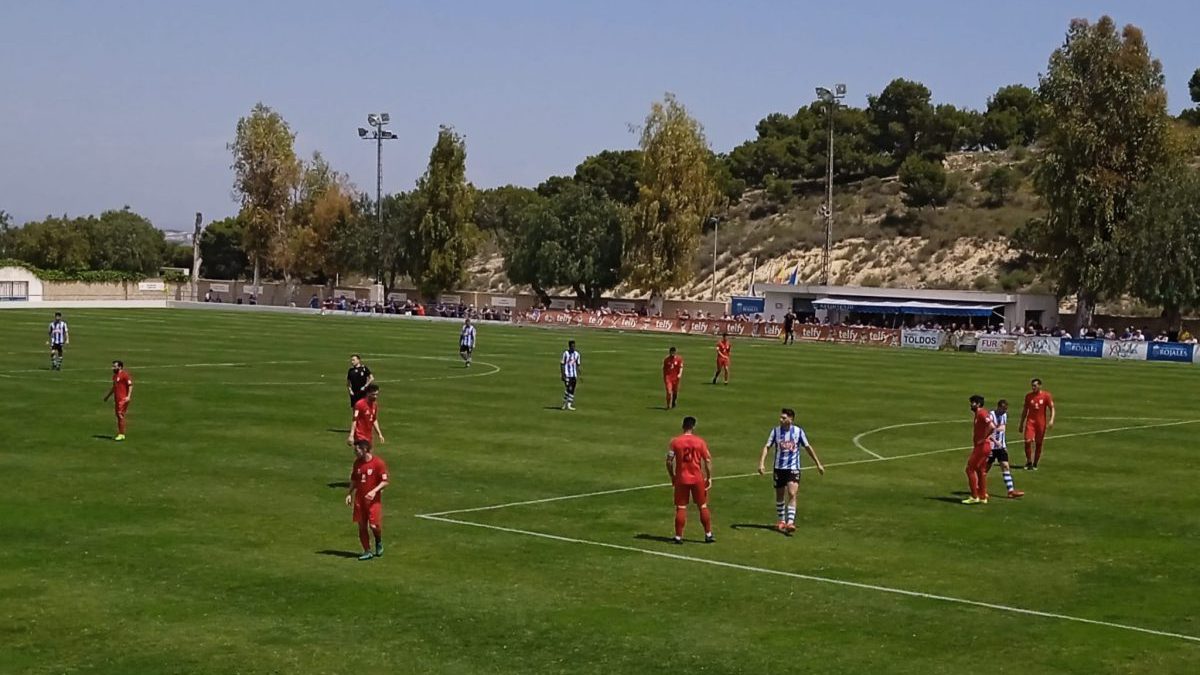 Partido entre Crevillente Deportivo y CD Tháder