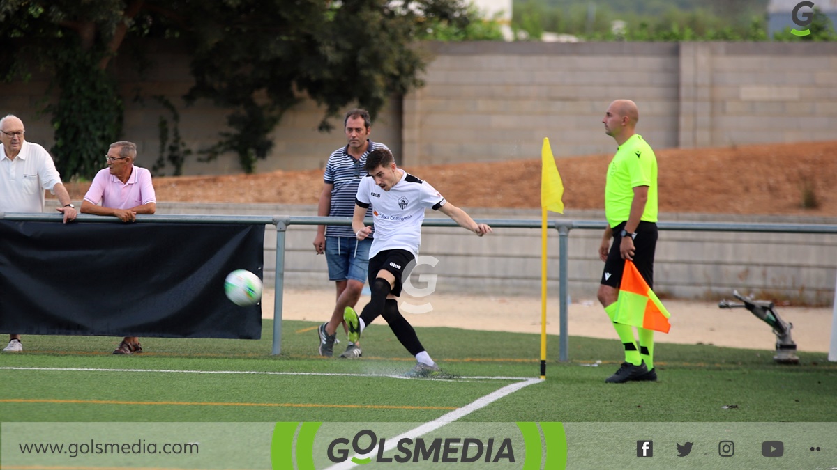 Jugador Ontinyent 1931 córner
