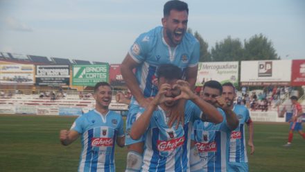 celebración gol Coria