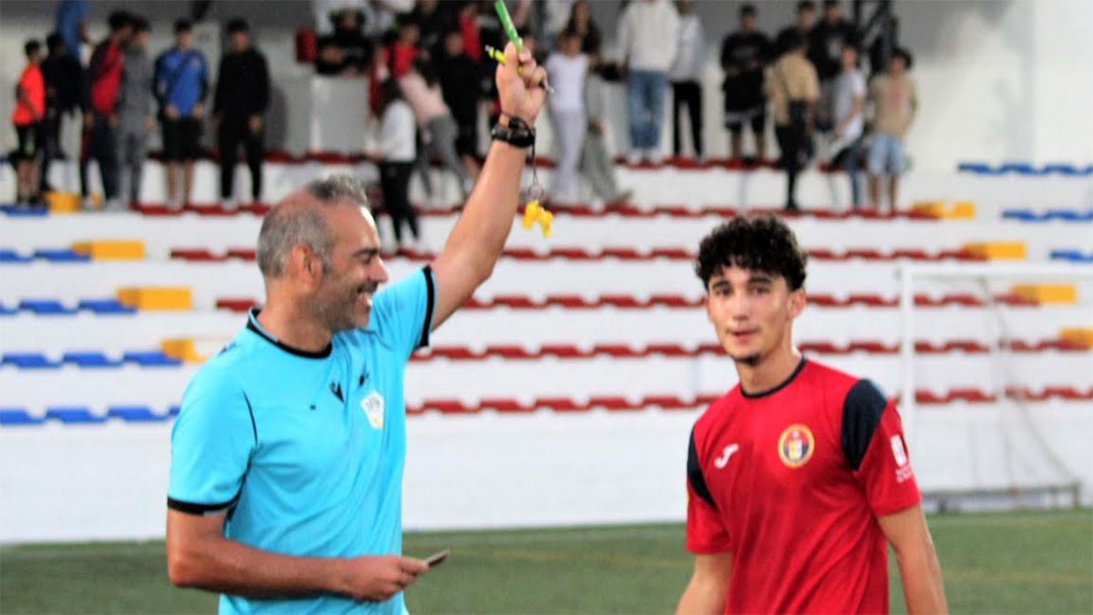 tarjeta verde a un jugador benicarlo