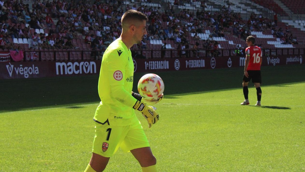 Jon Ander Serantes baja UD Logroñés